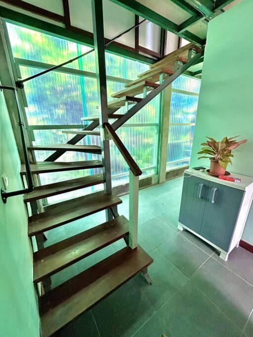 Mooz Lodge, The Local Discovery Afareaitu Экстерьер фото